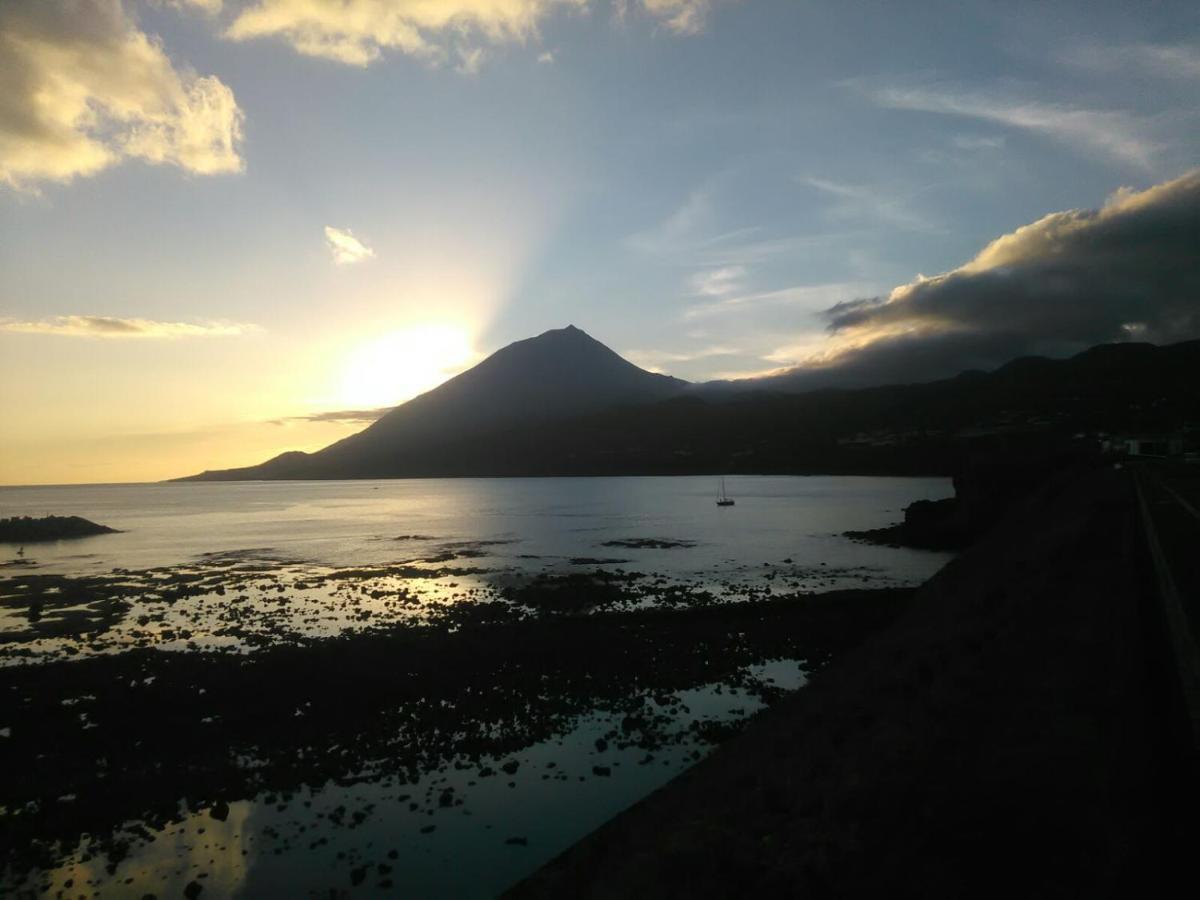 Casa Da Ribeira Bed & Breakfast Lajes do Pico Eksteriør bilde